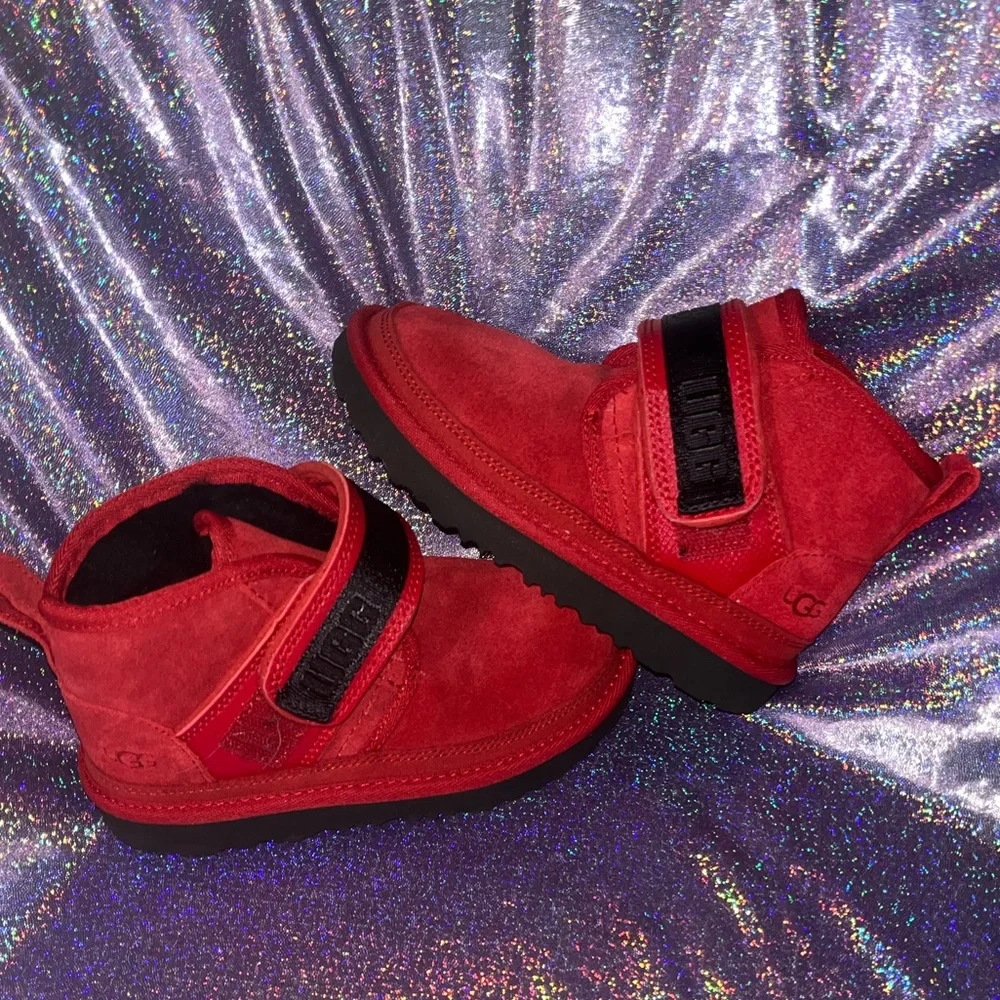 Child Neumel SnapBack Ugg boots